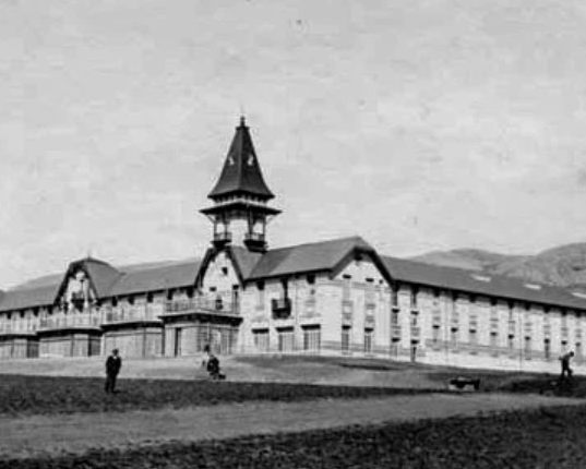 Turismo de ruinas: la historia del abandonado Club Hotel de la Ventana y su majestuoso casino