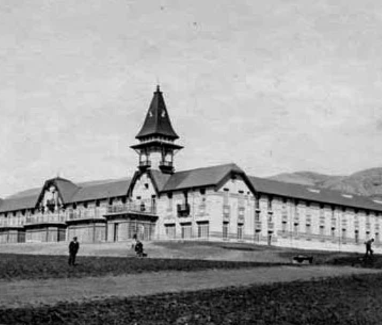 Turismo de ruinas: la historia del abandonado Club Hotel de la Ventana y su majestuoso casino