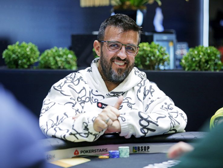 Como o brasileiro André Akkari conquistou o mundo do Poker