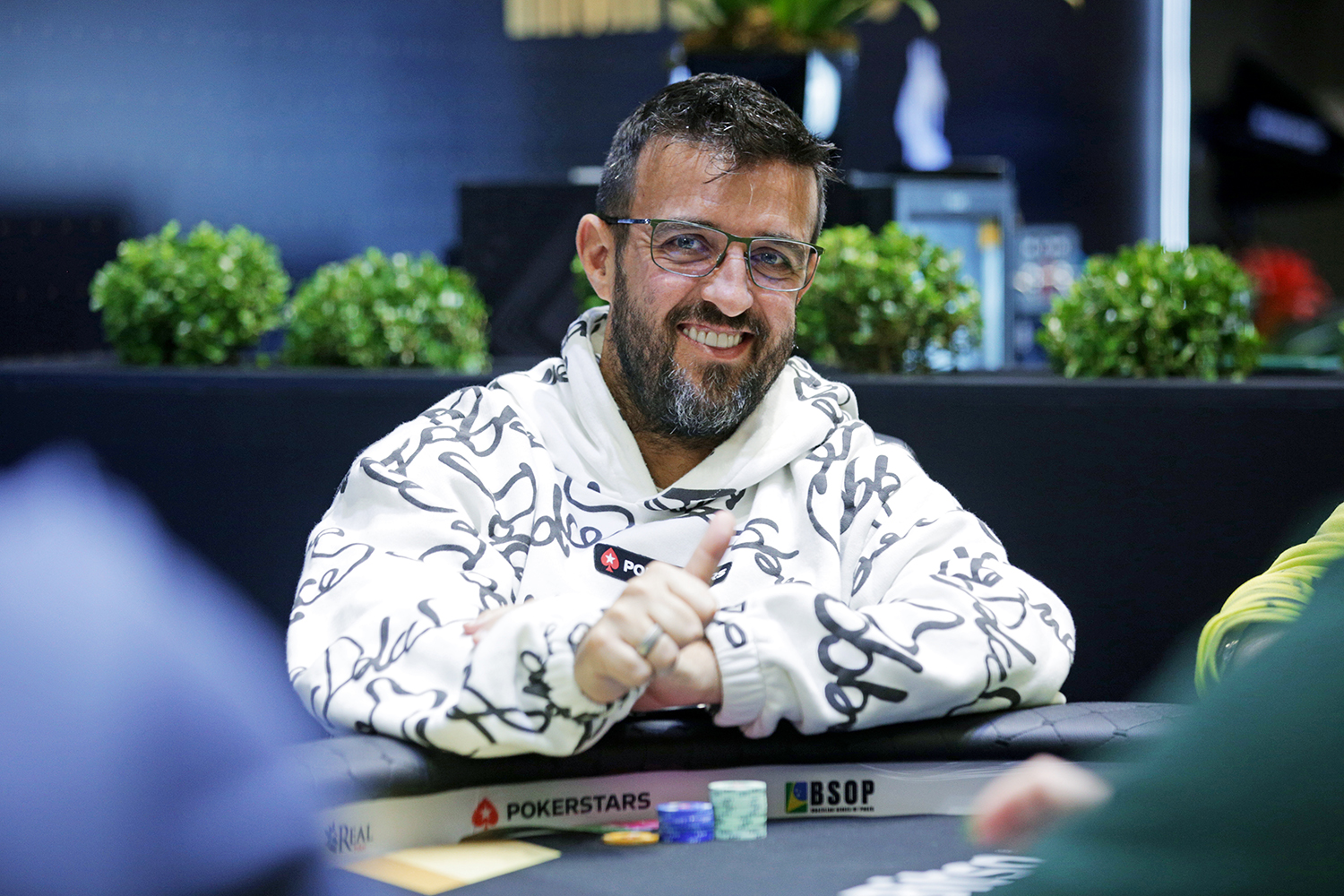 Como o brasileiro André Akkari conquistou o mundo do Poker