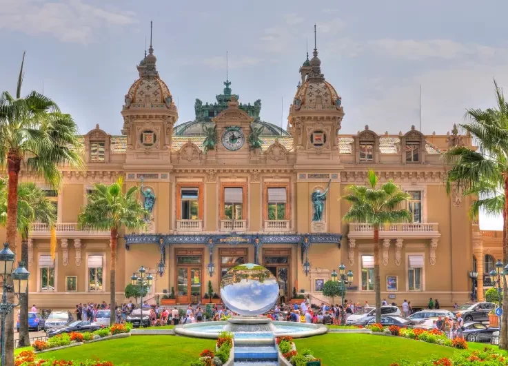 Como visitar o icônico Cassino de Mônaco