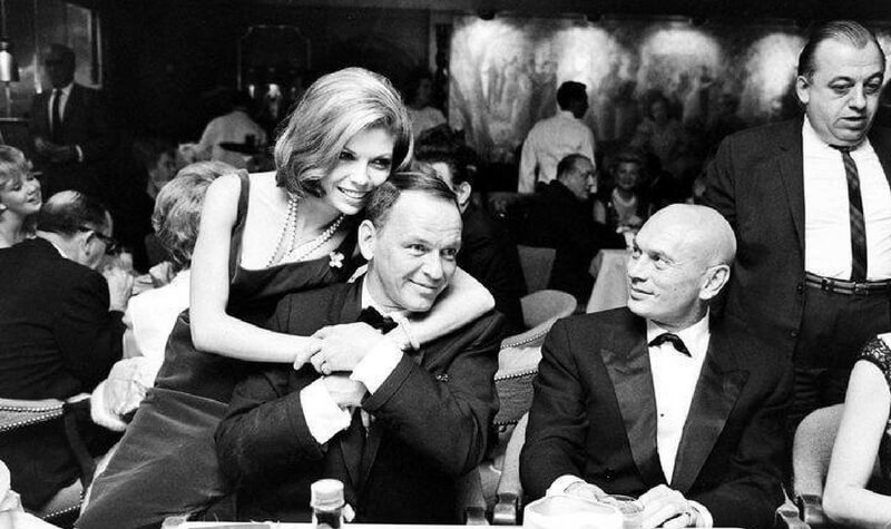 Los Sinatra en The Sands Casino