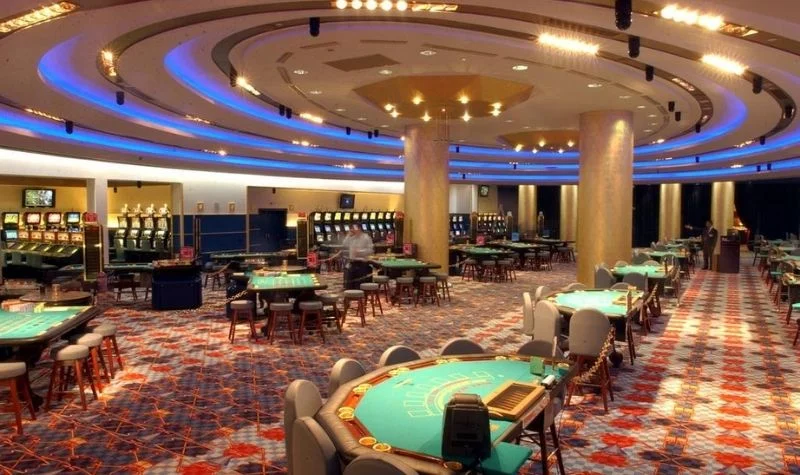El estilo transatlántico del Casino Loutraki