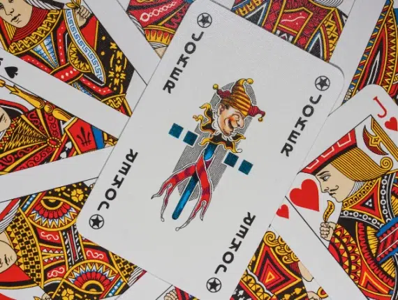 El uso del comodín en los juegos de casino con baraja española